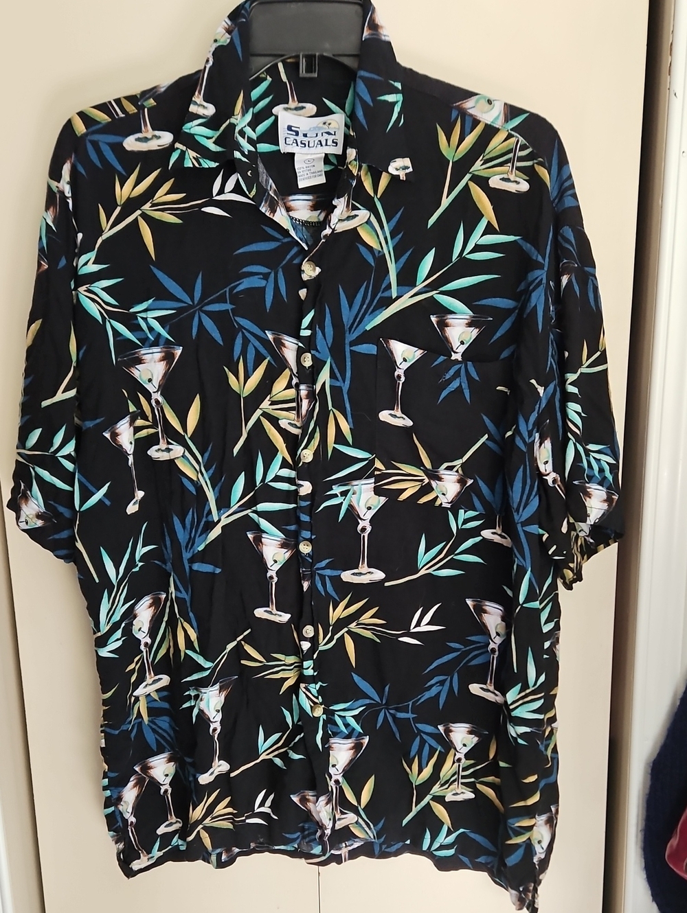 Men's Black Short-Sleeve Rayon Button-Down with Martini Print Sz Large